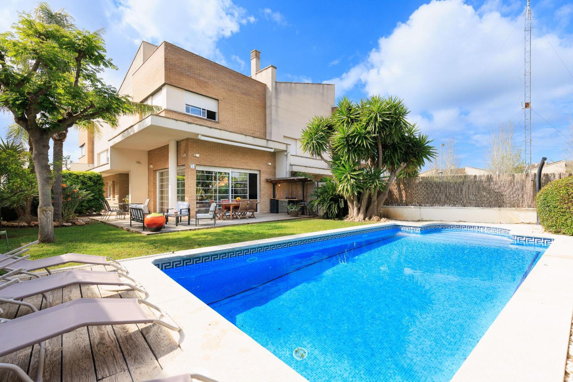 Martorell Planet Costa Dorada Cambrils Exterior foto